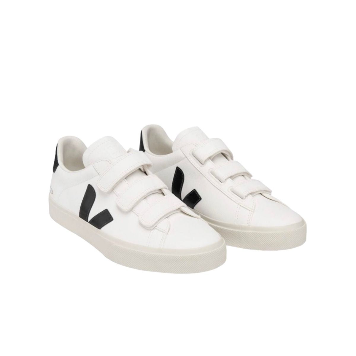 Tenis De Campo Veja Color Blanco Con Logo Negro