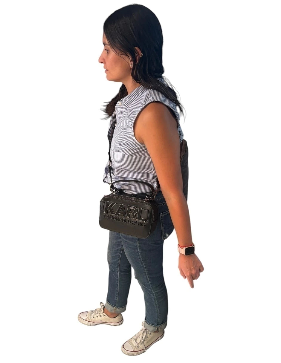 Bolsa Crossbody Karl Lagerfeld Paris Simone de piel color negro