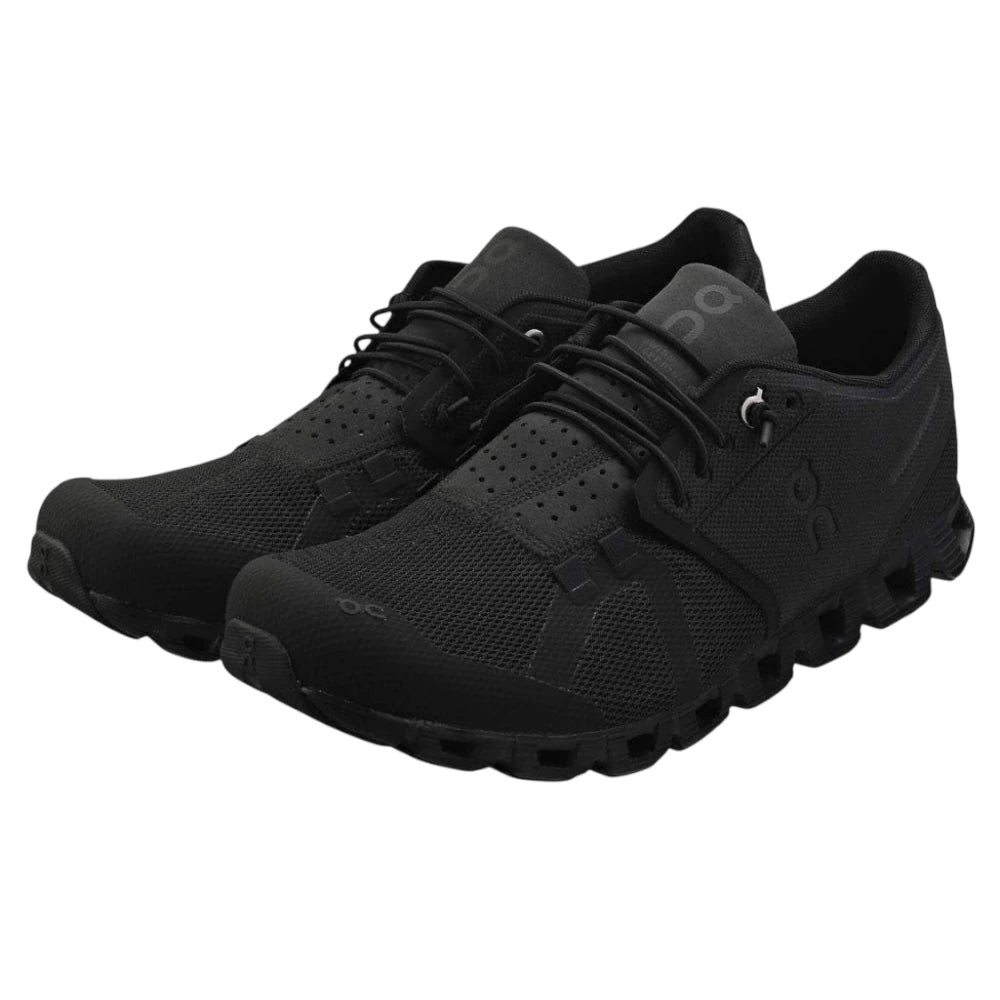 Tenis On Cloud 5 running all Black, suela de goma