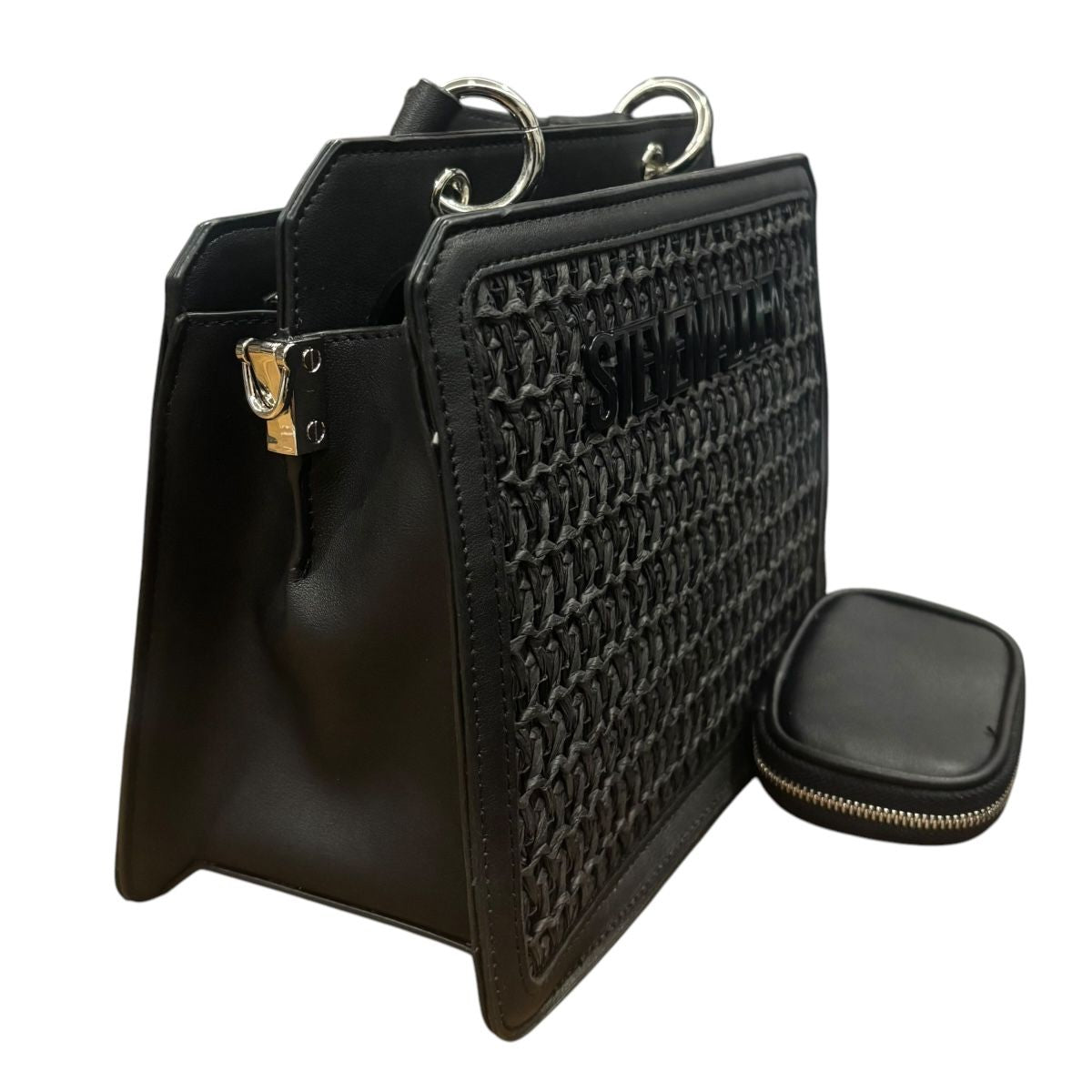 Bolsa Shoulder Steve Madden Color Negro Bevelyn Perf con Monedero