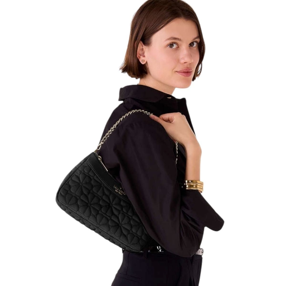 Bolsa Crossbody Kate Spade Flower Quilted color negra con asa dorada