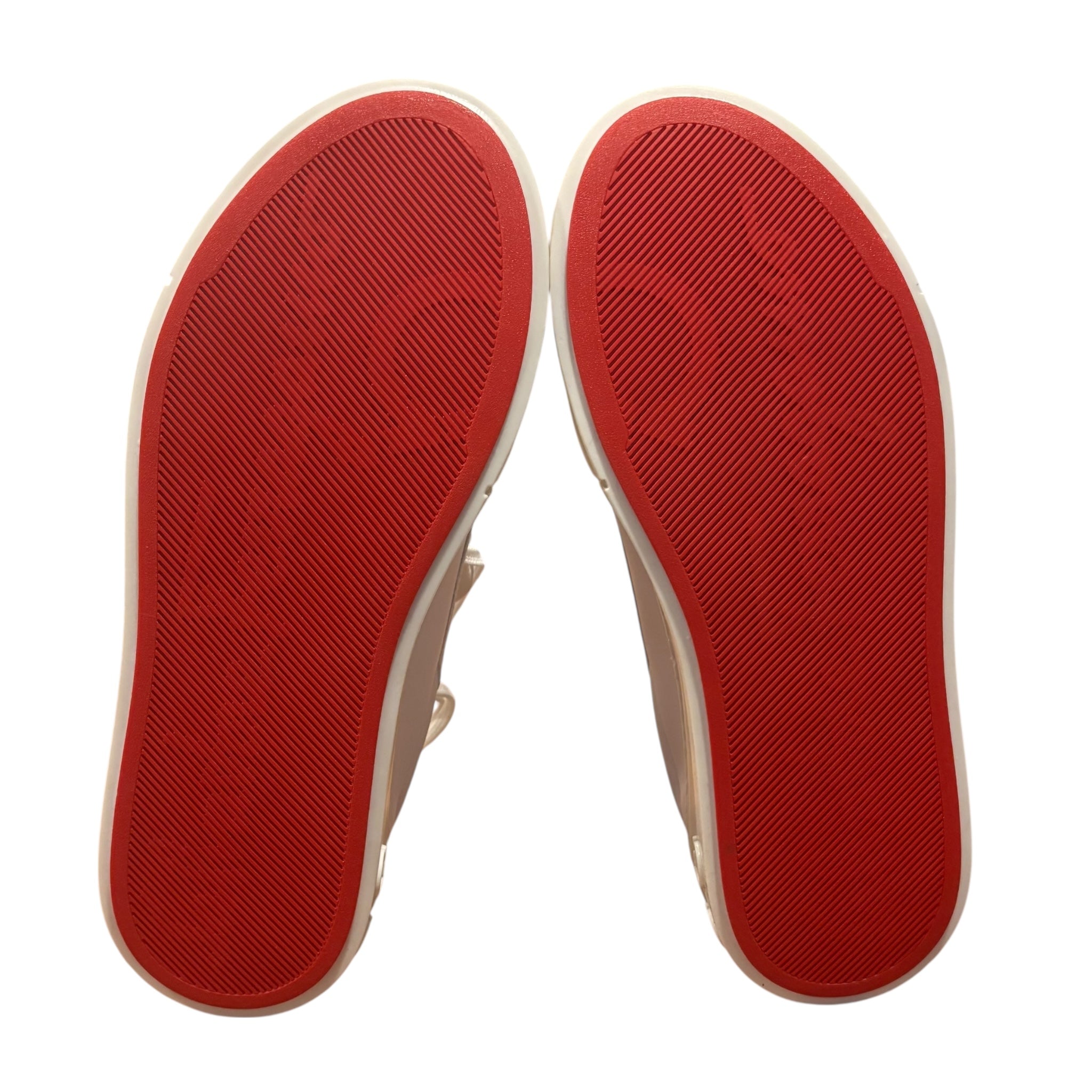 Tenis Ferragamo Gancio color blanco con suela color blanco mate