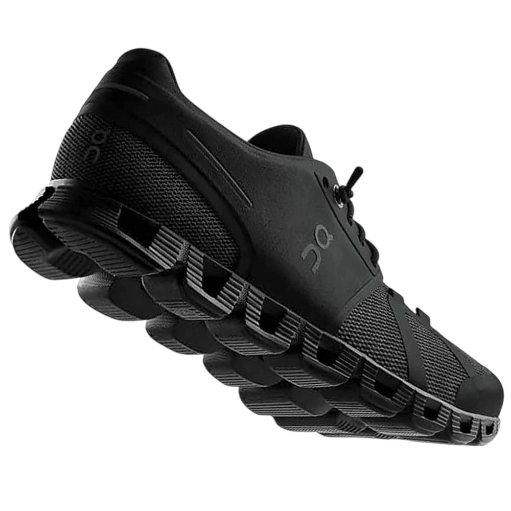 Tenis On Cloud 5 running all Black, suela de goma